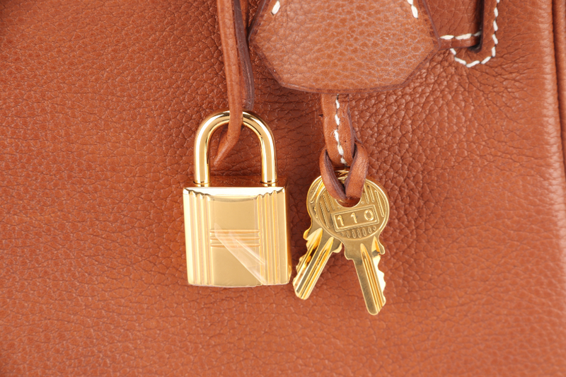 HERMES KELLY 28 FAUVE BARENIA FAUBOURG GOLD HARDWARE STAMP Z (YEAR 2021) WITH KEYS, LOCK, STRAPS, RAINCOAT AND DUST COVER