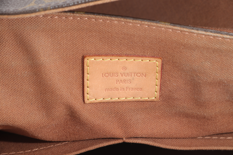 LOUIS VUITTON MM NOBOURG SHOULDER BAG MONOGRAM CANVAS WITH GOLD HARDWARE NO DUST COVER