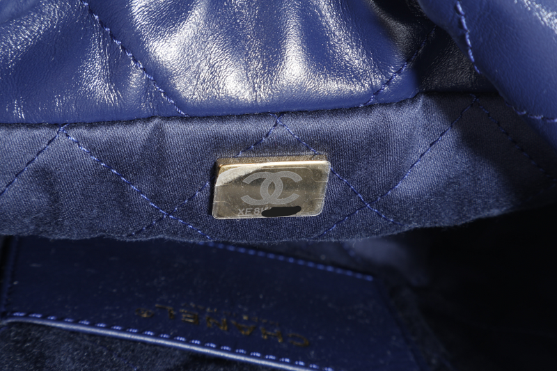 CHANEL MINI 22 (XE8Kxxxx) BLUE SHINY CALF LEATHER GOLD HARDWARE WITH DUST COVER, BOX AND PAPER BAG
