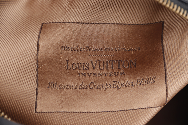 LOUIS VUITTON SPEEDY 30 FLEUR DE JAIS CANVAS GOLD HARDWARE WITH PADLOCK