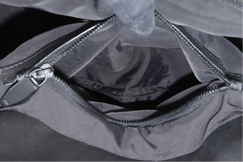 ALEXANDER WANG BLACK NAPPA LEATHER MESSENGER BAG WITH DUST COVER