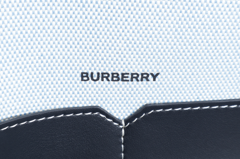 BURBERRY MD SOFT POCKET TOTE DEBOSSED LOGO CANVAS, WITH STRAP & DUST COVER