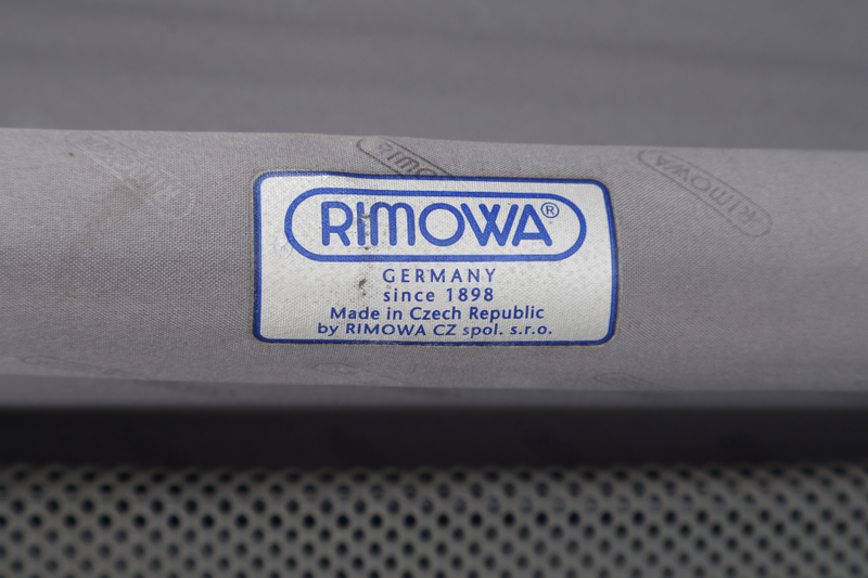 RIMOWA CHECK IN LUGGAGE 29_ GREY POLYCARBONATE BLACK HARDWARE
