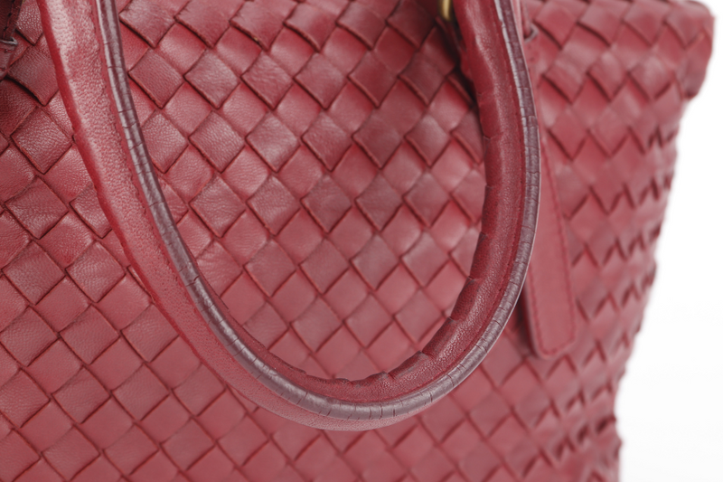 BOTTEGA VENETA BOSTON BAG MEDIUM RED LEATHER GOLD HARDWARE NO DUST COVER