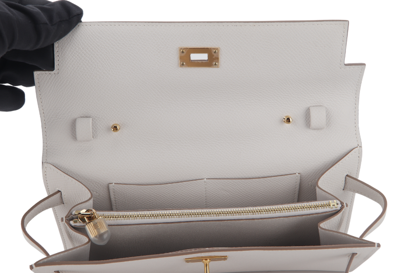 HERMES KELLY TO GO (STAMP B) GRIS PALE EPSOM LEATHER GOLD HARDWARE WITH STRAP, DUST COVER AND BOX