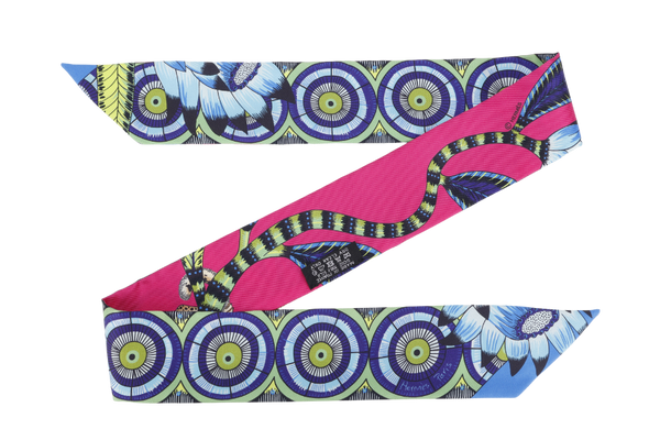 HERMES SILK TWILLY ROUND BLUE AND GREEN MOTIF FUSHIA PINK WITH BOX