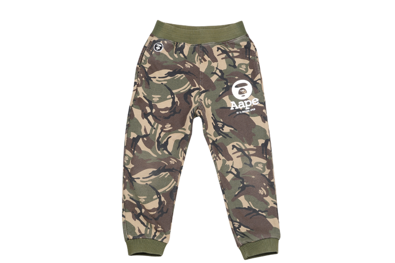 A BATHING APE AAPE CAMO SWEATPANTS GREEN KIDS SIZE 120