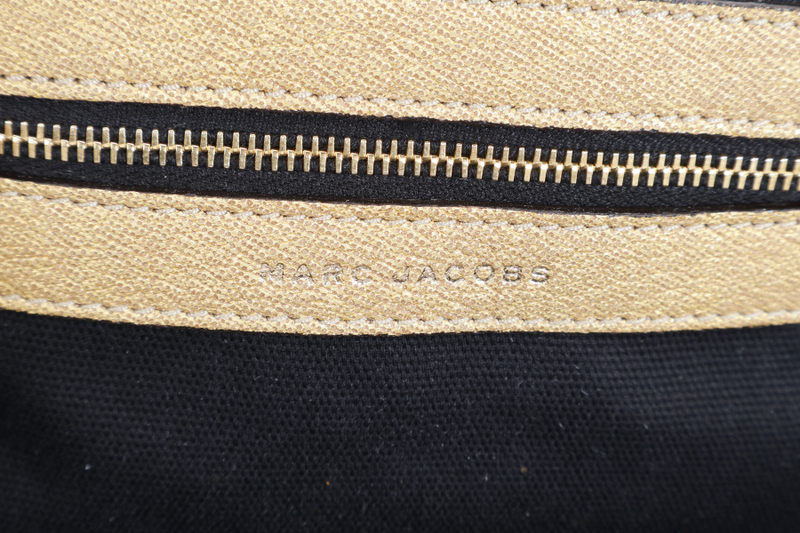 MARC JACOBS LITTLE STAM BAG QUILTED GOLD METALLIC CALF LEATHER GOLD HARDWARE WITH DUST COVER