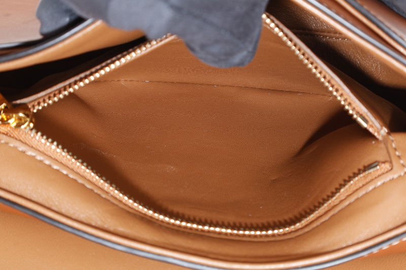 CELINE BESACE MEDIUM 16 NATURAL CALFSKIN LEATHER GOLD HARDWARE WITH DUST COVER