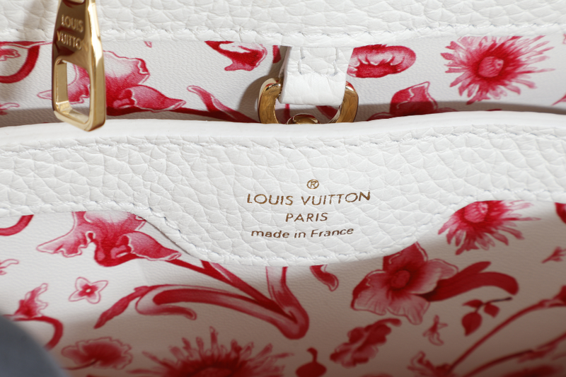 LOUIS VUITTON CAPUCINES BB SNOW WHITE CALFSKIN LEATHER GOLD HARDWARE WITH STRAPS AND DUST COVER