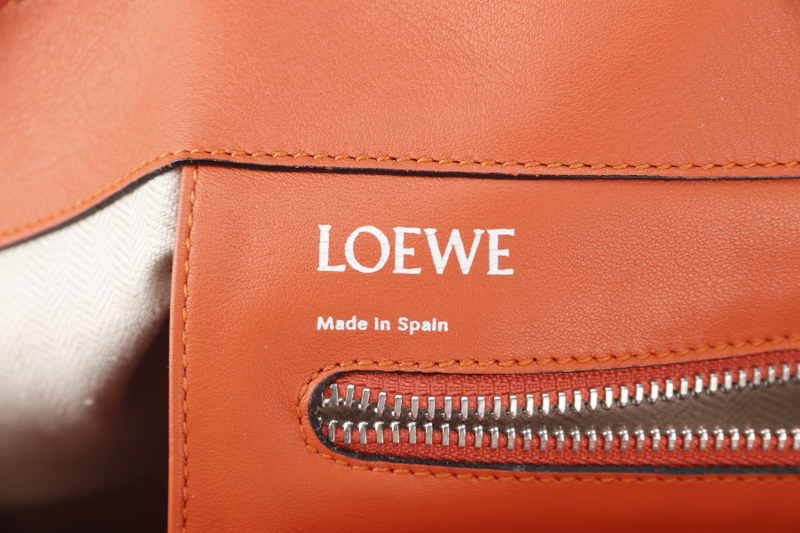 LOEWE ANAGRAM EAST WEST 38 ORANGE LEATHER SILVER HARDWARE NO DUST COVER