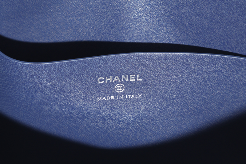 CHANEL ENVELOPE CLUTCH BLUE LEATHER SILVER HARDWARE (2254xxxx} WITH SMALL POUCH