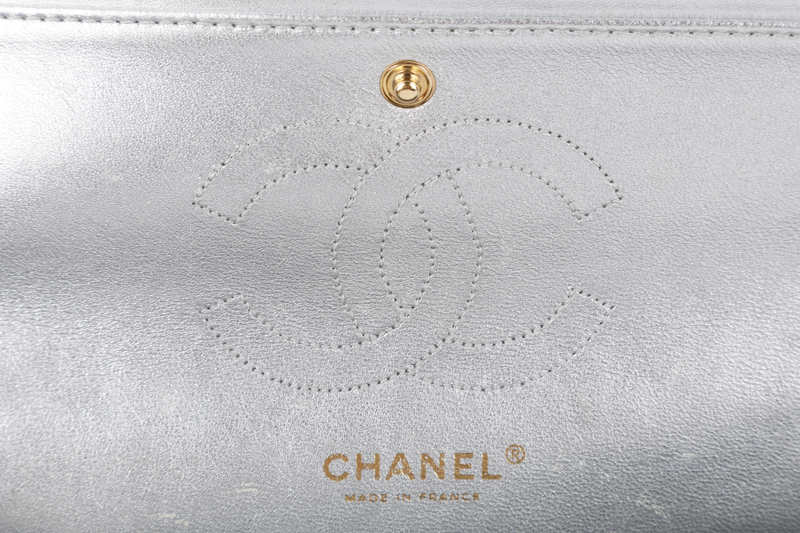 CHANEL CLASSIC FLAP METALLIC SILVER LAMBSKIN (1264xxxx) MEDIUM SIZE WITH DUST COVER AND CARD