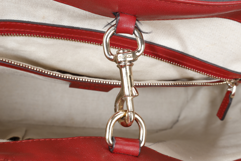 GUCCI RED MICROGUCCISSIMA ENAMEL TOTE BAG GOLD HARDWARE WITH DUST COVER