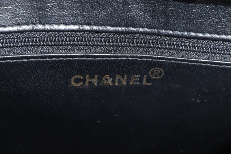 CHANEL VINTAGE BLACK LAMBSKIN SHOULDER TOTE [(528xxxx)1997-1999] NO CARD NO DUST COVER