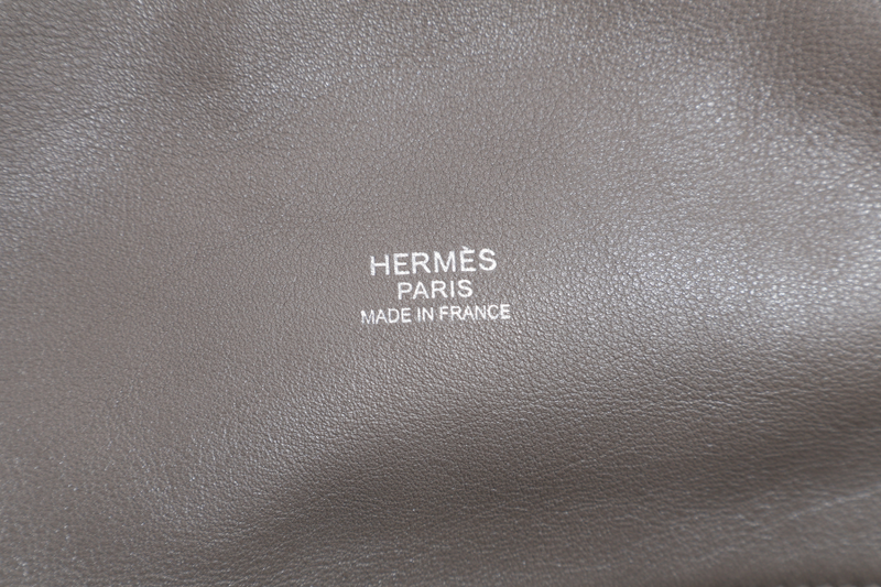 HERMES BARDA 35 ETOUPE SWIFT LEATHER MESSENGER BAG PALLADIUM HARDWARE STAMP P SQUARE (YEAR 2012) WITH LEATHER AND STRAPS