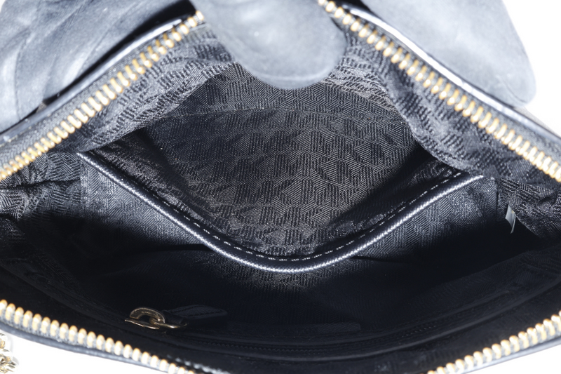 MICHAEL KORS SLING BAG BLACK LEATHER GOLD HARDWARE WITH DUST COVER