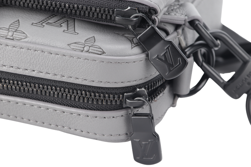 LOUIS VUITTON M46603 TRIO MESENGER BAG GREY MONOGRAM SHADOW BLACK HARDWARE WITH DUST COVER