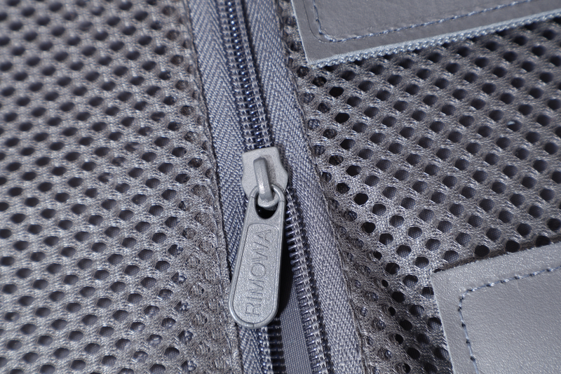 RIMOWA CABIN 19_ LUGGAGE IN A ALUMINIUM NIGHT BLUE SILVER HARDWARE
