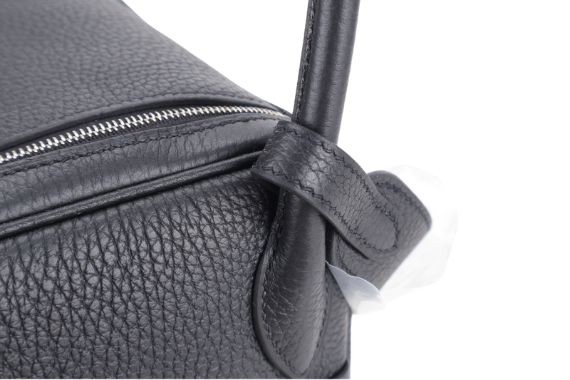 HERMES LINDY 26 BLACK CLEMENCE LEATHER SILVER HARDWARE STAMP Z (YEAR 2021) WITH DUST COVER, BOX AND FELT COVER