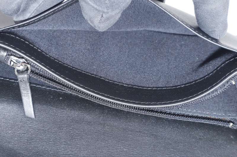 CHANEL QUILTED WALLET (2005xxxx) BLACK LAMBSKIN LEATHER SILVER HARDWARE WITH CARD AND DUST COVER