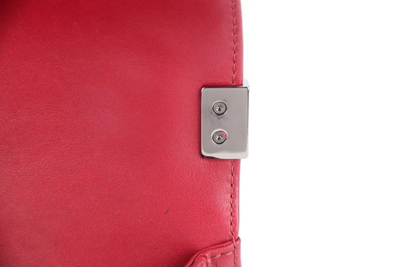 CHANEL LEBOY RED CHEVRON WITH GLITTERS LINE SILVER HARDWARE (2038xxxx) WITH CARD AND BOX