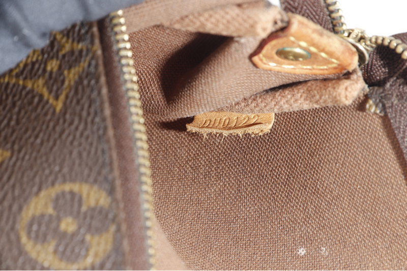 LOUIS VUITTON M95567 EVA CLUTCH MONOGRAM CANVAS GOLD HARDWARE WITH LEATHER, CHAIN STRAPS AND DUST COVER