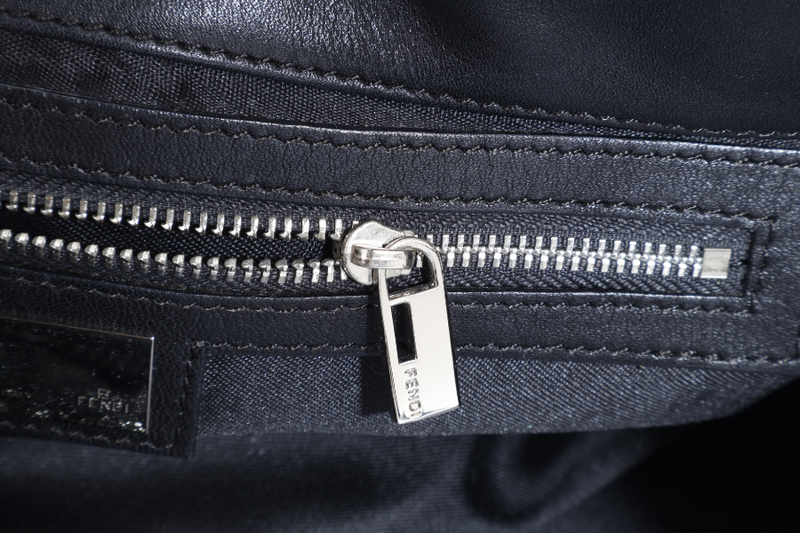 FENDI BLACK LEATHER SHOULDER BAG SILVER HARDWARE NO DUST COVER