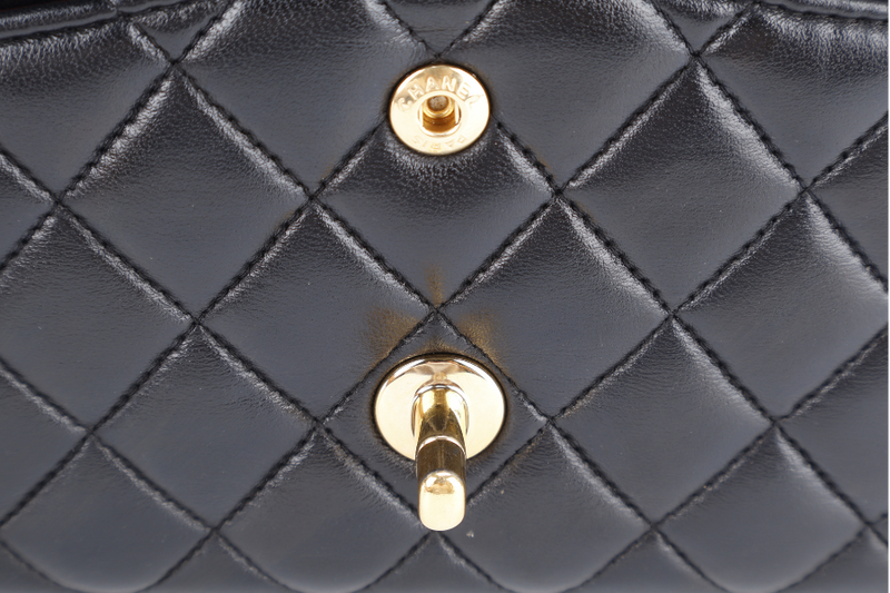 CHANEL CLASSIC FLAP MEDIUM BLACK LAMBSKIN GOLD HARDWARE WITH CARD (3040xxxx) WITH DUST COVER AND BOX