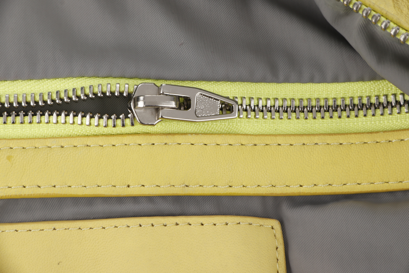 ALEXANDER WANG LIME GREEN DONNA LAMBSKIN SHOULDER BAG MULTI ZIPPER NO DUST COVER