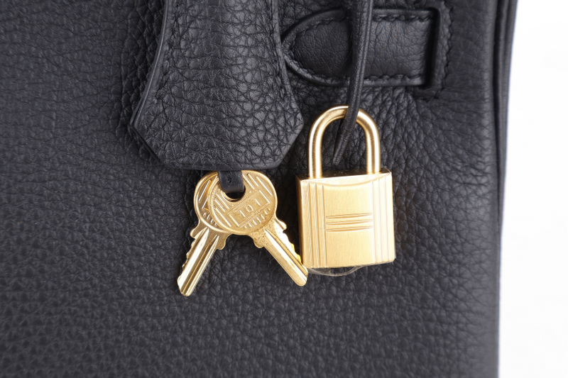 HERMES KELLY 28 BLACK TOGO BRUSHED GOLD HARDWARE STAMP K (YEAR 2025) WITH STRAPS, KEYS & LOCK, DUST COVER AND BOX