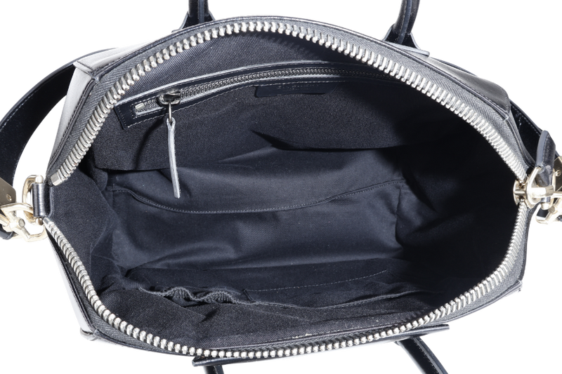 GIVENCHY ANTIGONA MEDIUM BLACK LEATHER GOLD HARDWARE WITH DUST COVER