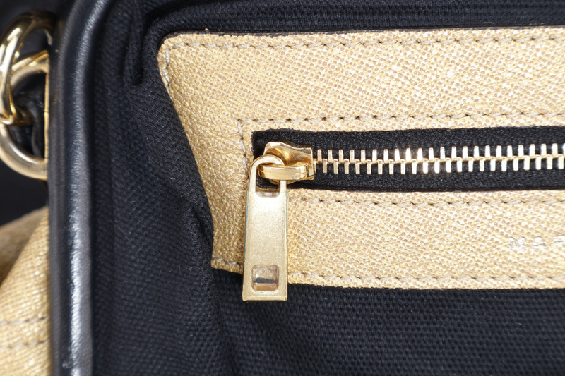 MARC JACOBS LITTLE STAM BAG QUILTED GOLD METALLIC CALF LEATHER GOLD HARDWARE WITH DUST COVER