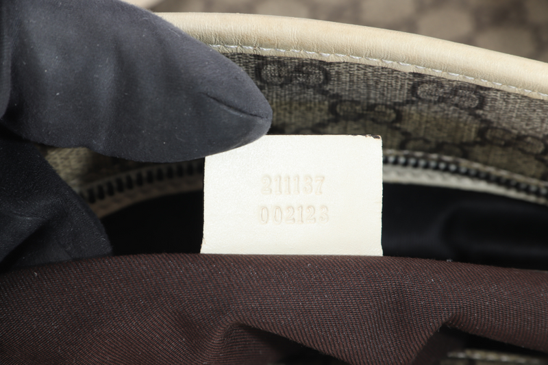 GUCCI GG SUPREME WHITE CANVAS TOTE WITH DUST COVER