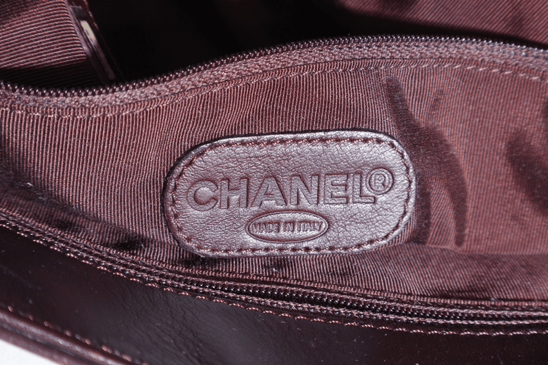 CHANEL VINTAGE DARK BROWN LEATHER HOBO BAG (577xxxx} NO CARD NO DUST COVER