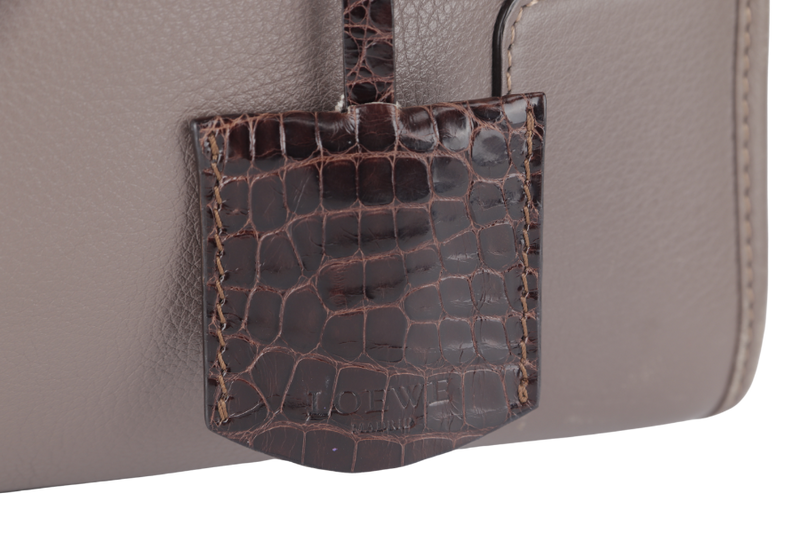 LOEWE AMAZONA (011403) EMBOSSED SNAKE HANDLE BROWN CALFSKIN GOLD HARDWARE WITH DUST COVER