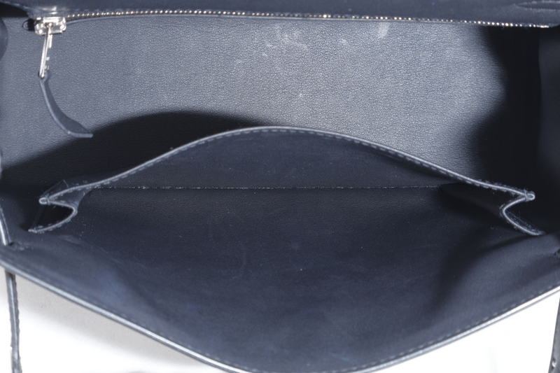 HERMES KELLY 25 PADDED SELLIER STAMP Z (YEAR 2021) BLACK SWIFT LEATHER SILVER HARDWARE WITH STRAP, KEYS, LOCK AND DUST COVER