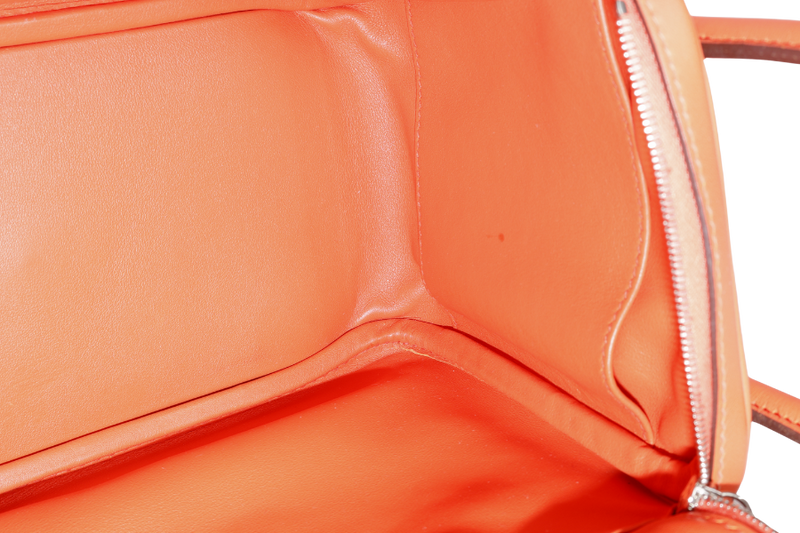 HERMES LINDY 26 CAPUCINE SWIFT LEATHER PHW STAMP A (YEAR 2017) WITH DUST COVER