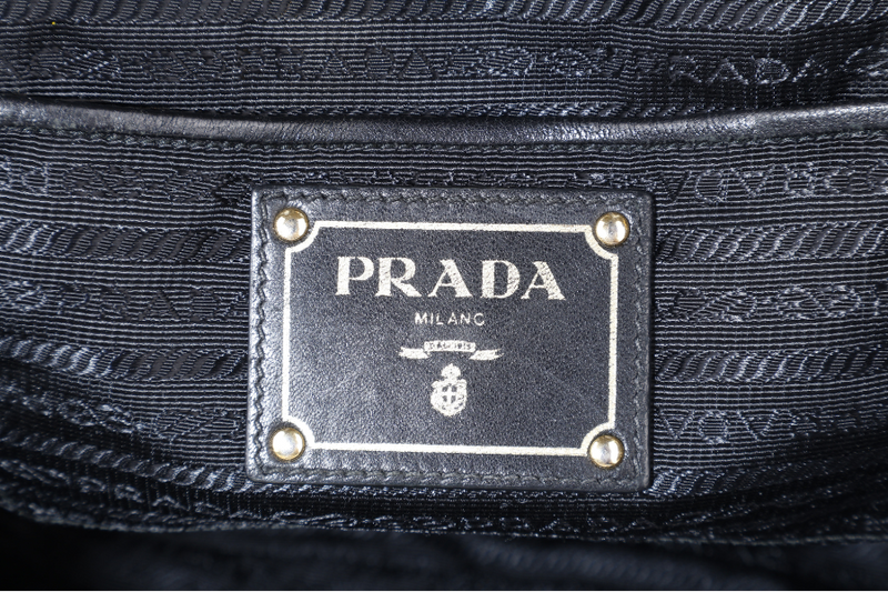 PRADA B1789M TESSUTO GAUFRE BLACK NYLON WITH CARD, STRAPS AND DUST COVER