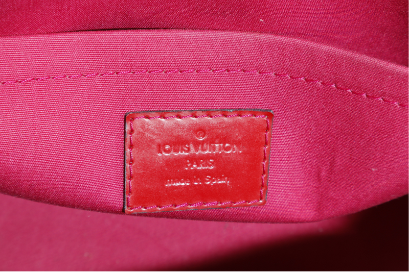 LOUIS VUITTON MONTAIGNE BB RED MONOGRAM VERNIS LEATHER GOLD HARDWARE NO DUST COVER