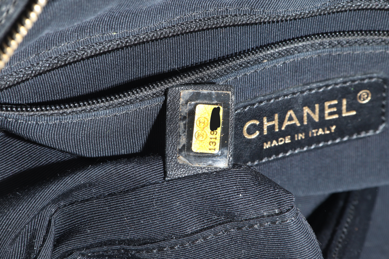 CHANEL PST BLACK CAVIAR LEATHER GOLD HARDWARE (1319xxxx) WITH CARD NO DUST COVER