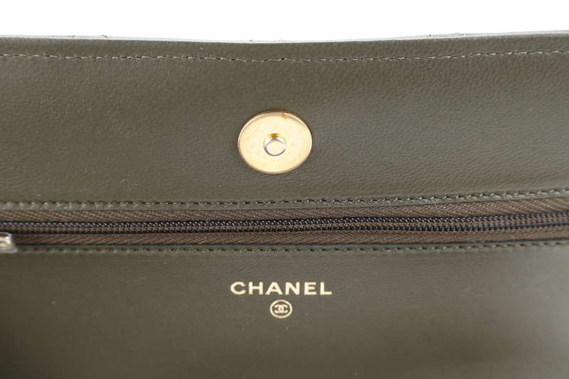 CHANEL PICK ME UP TOP HANDLE WOC GREEN LAMBSKIN GOLD HARDWARE (P45Txxxx) WITH DUST COVER, BOX AND PAPER BAG