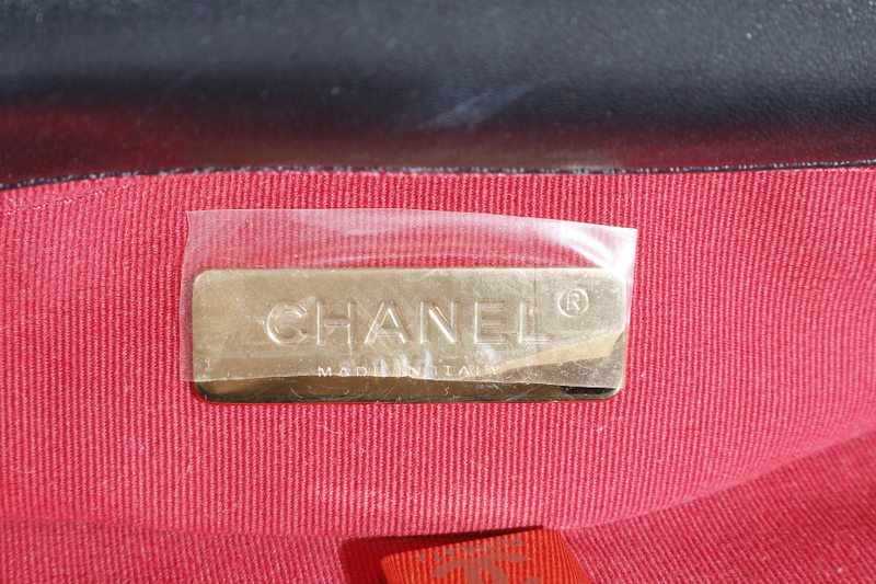 CHANEL 19 (PUTHL4TJ) LAMBSKIN GOLD TONE SILVER & RUTHENIUM GOLD HARDWARE WITH DUST COVER