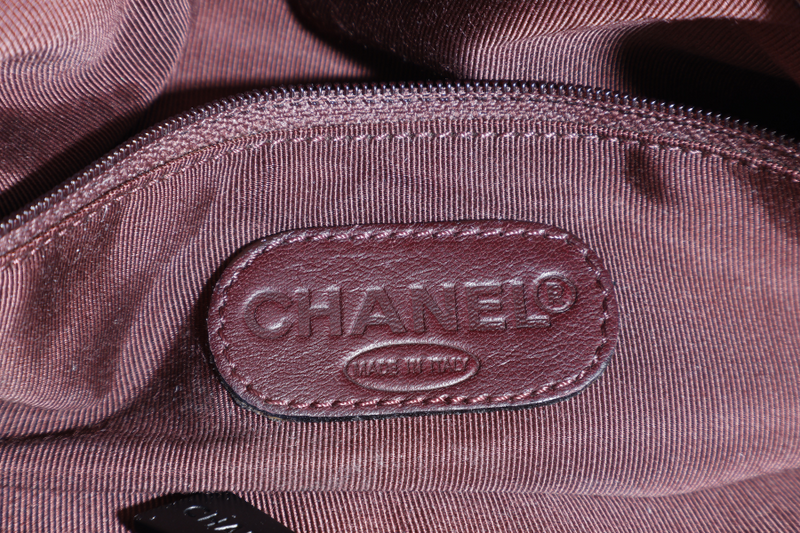 CHANEL VINTAGE DARK BROWN LEATHER HOBO BAG (577xxxx) NO CARD, NO DUST COVER