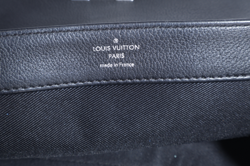 LOUIS VUITTON LOCKME II BB BLACK CALFSKIN LEATHER SILVER HARDWARE NO DUST COVER