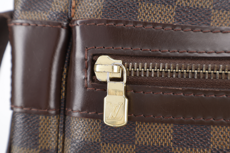 LOUIS VUITTON BASTILLE MESSENGER DAMIER EBENE NO DUST COVER