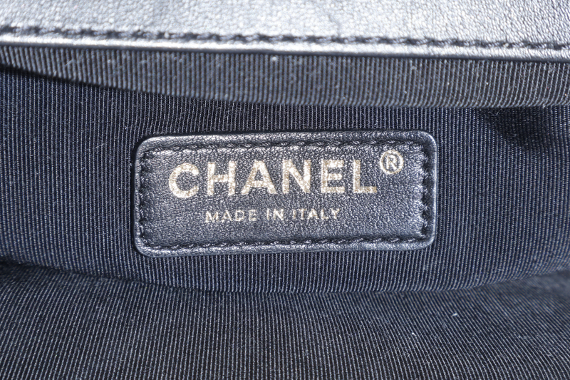 CHANEL LEBOY (2191xxxx) CREST BLACK, RED, WHITE & BLUE LAMBSKIN LEATHER GOLD HARDWARE WITH BOX