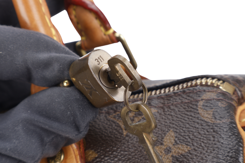 LOUIS VUITTON SPEEDY 25 MONOGRAM CANVAS GOLD HARDWARE NO DUST COVER