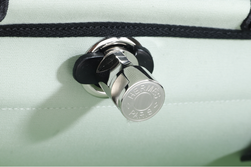 HERMES HERBAG 31 STAMP W (YEAR 2024) VERT FIZZ TOILE BLACK HUNTER LEATHER SILVER HARDWARE WITH KEYS, LOCK, DUST COVER AND BOX