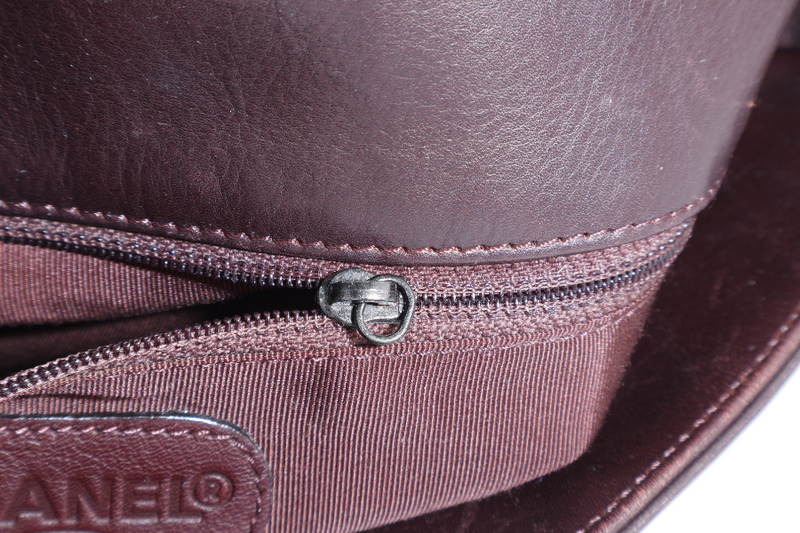 CHANEL VINTAGE DARK BROWN LEATHER HOBO BAG (577xxxx) NO CARD, NO DUST COVER